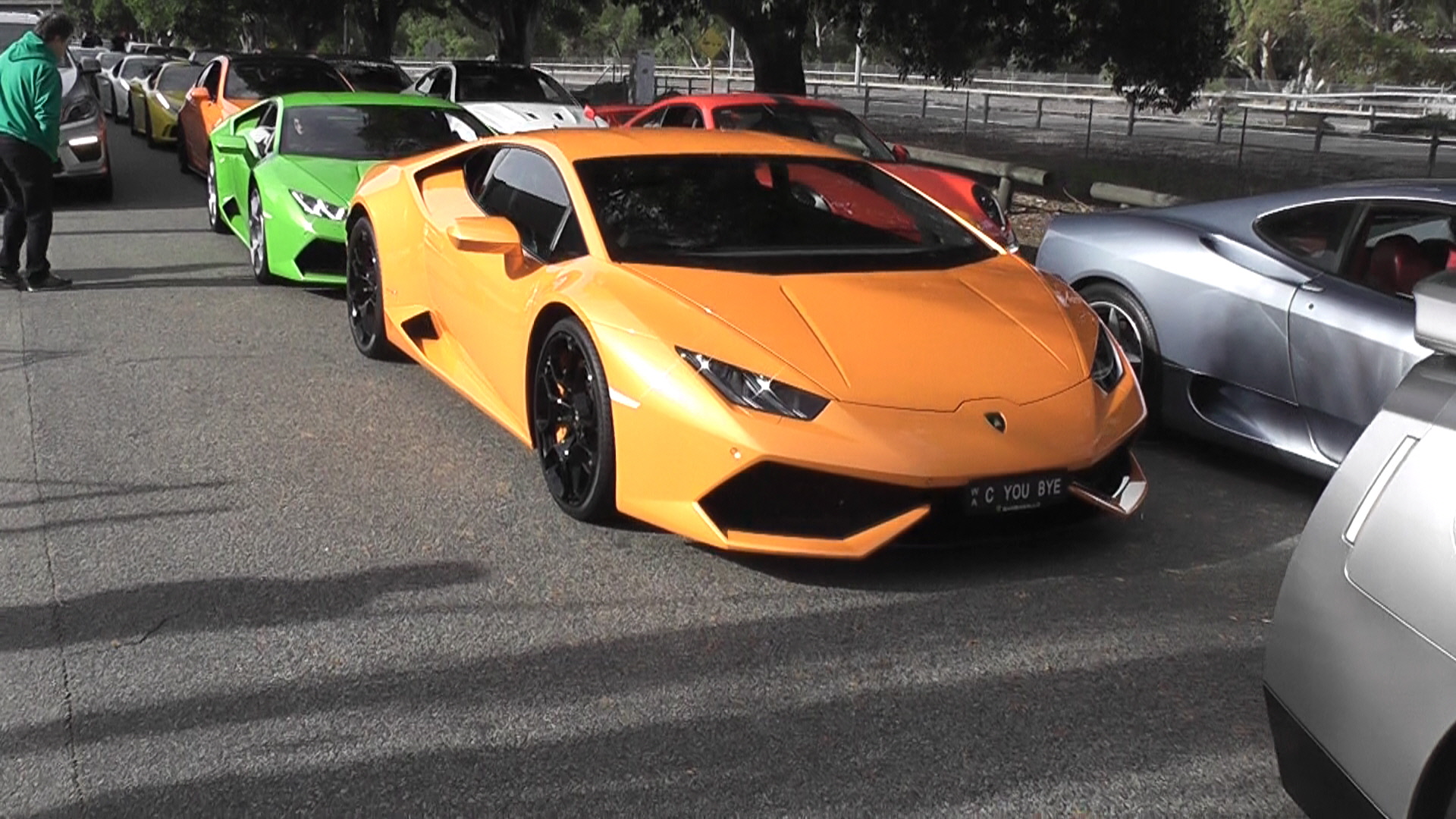 comaparison of huracan performance with other <b>Lambos</b> -standing half mile.